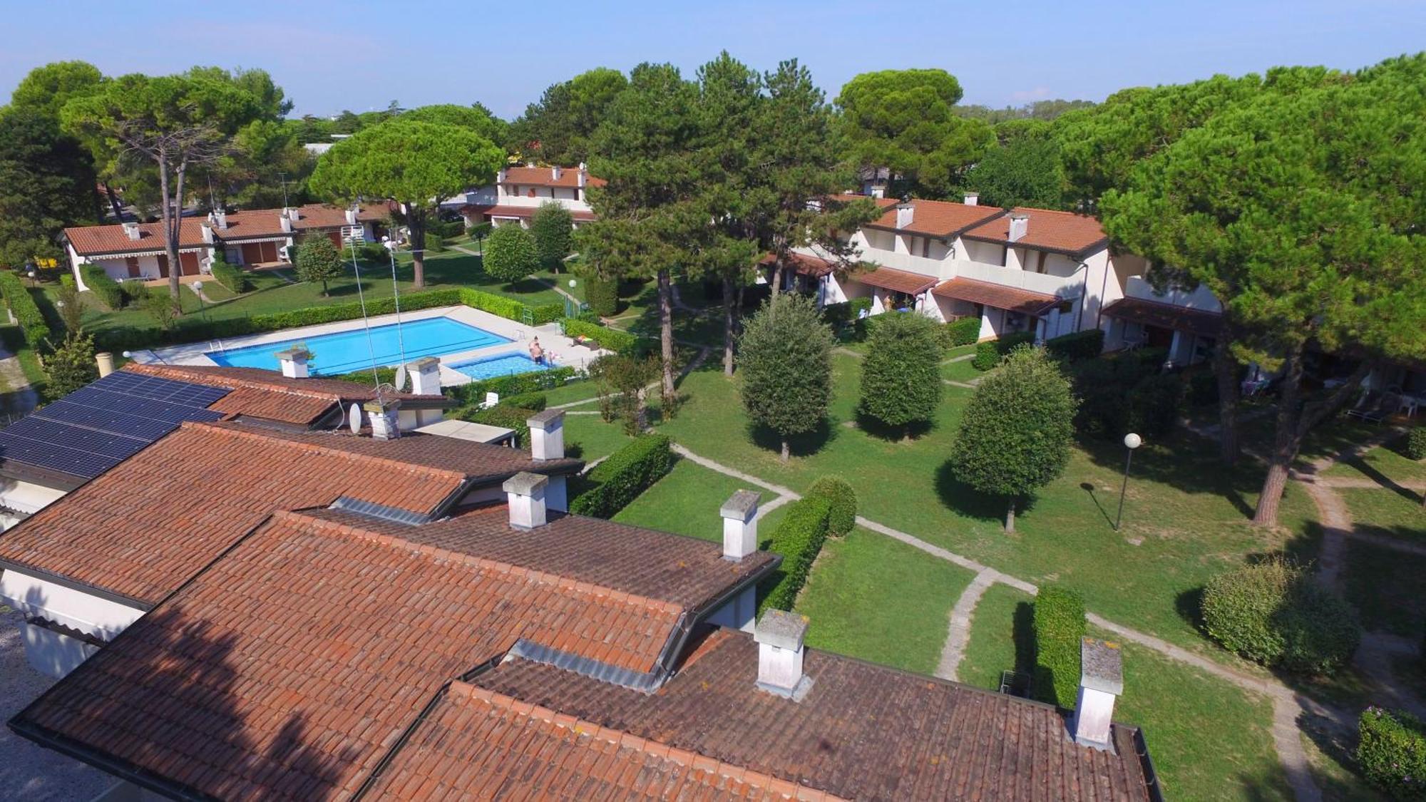Villaggio Club Dei Pini Бібіоне Екстер'єр фото